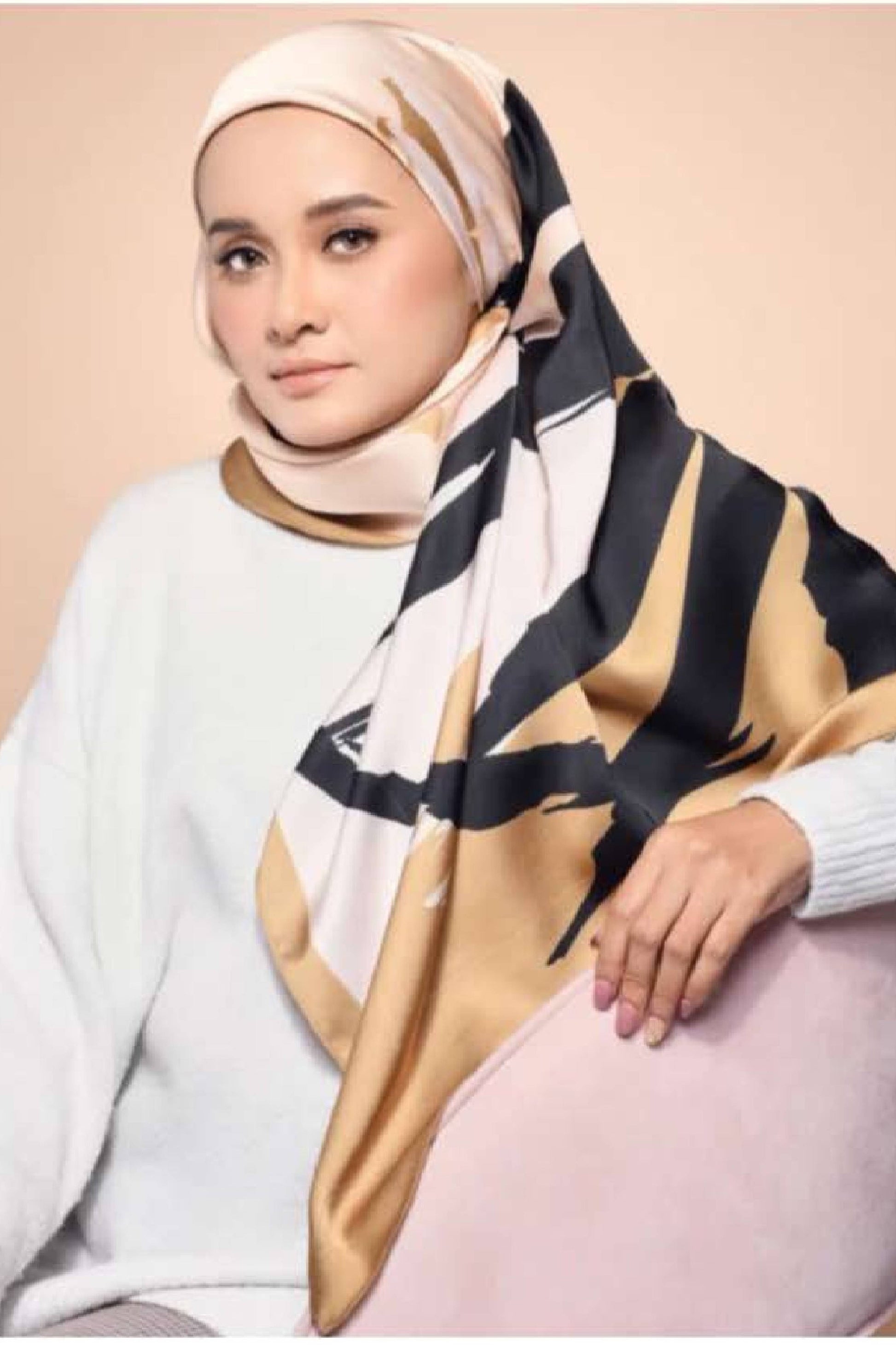 Smoothy Silk Multicolor Printed Womens Head Scarf Hijab