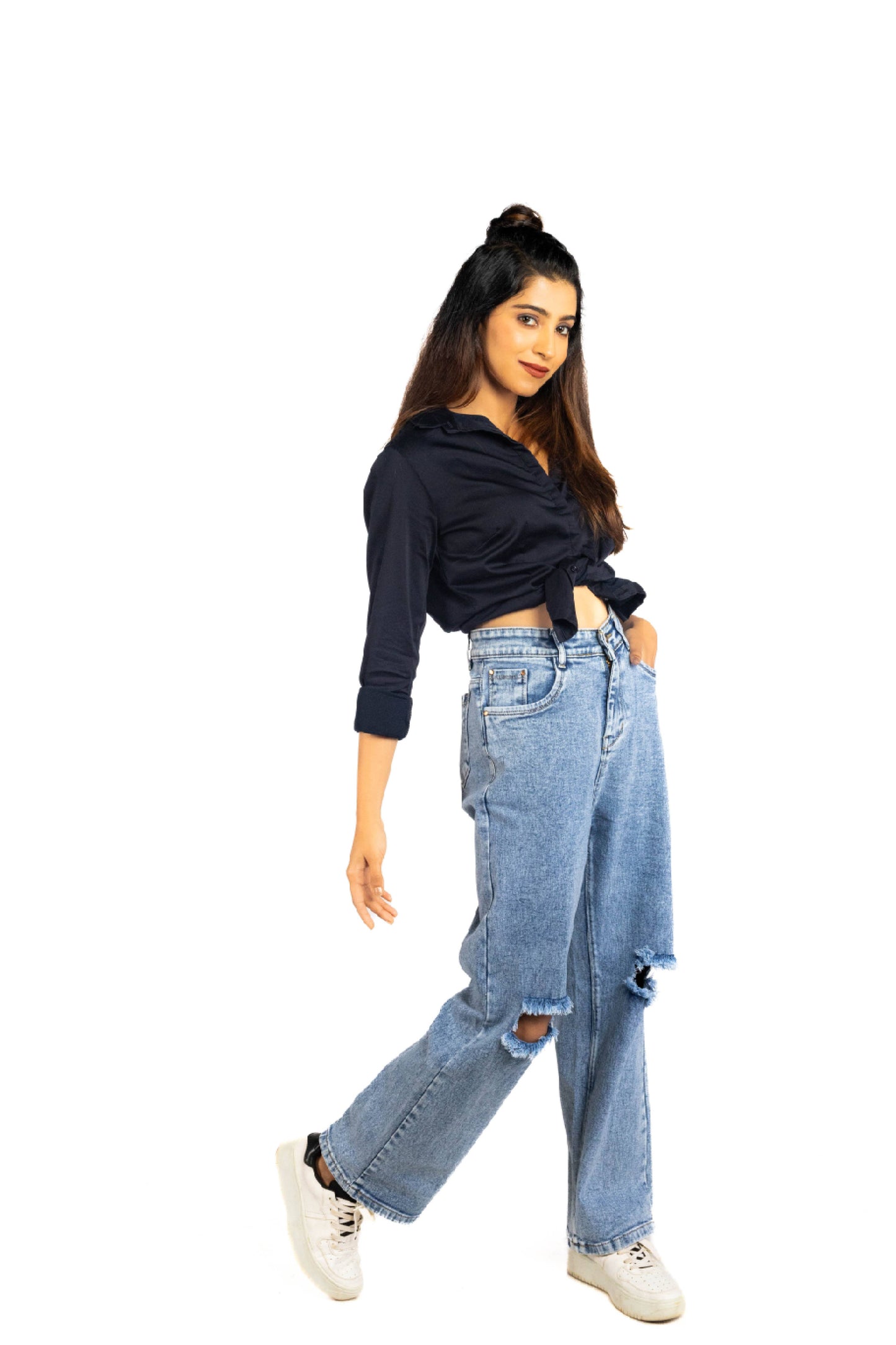 ladies light blue denim jeans - Straight Fit