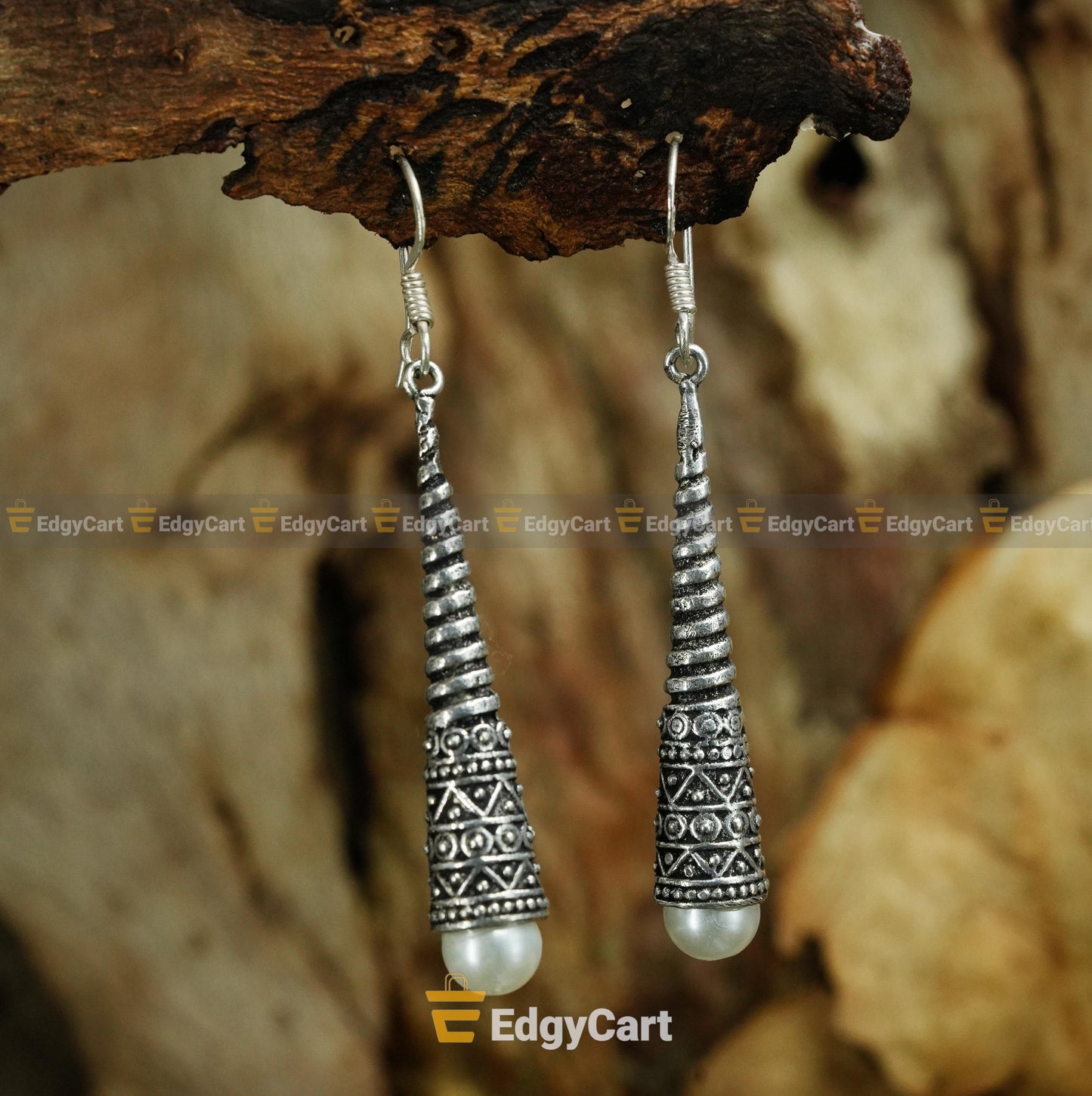 Oxidized Drop Earring With Stone