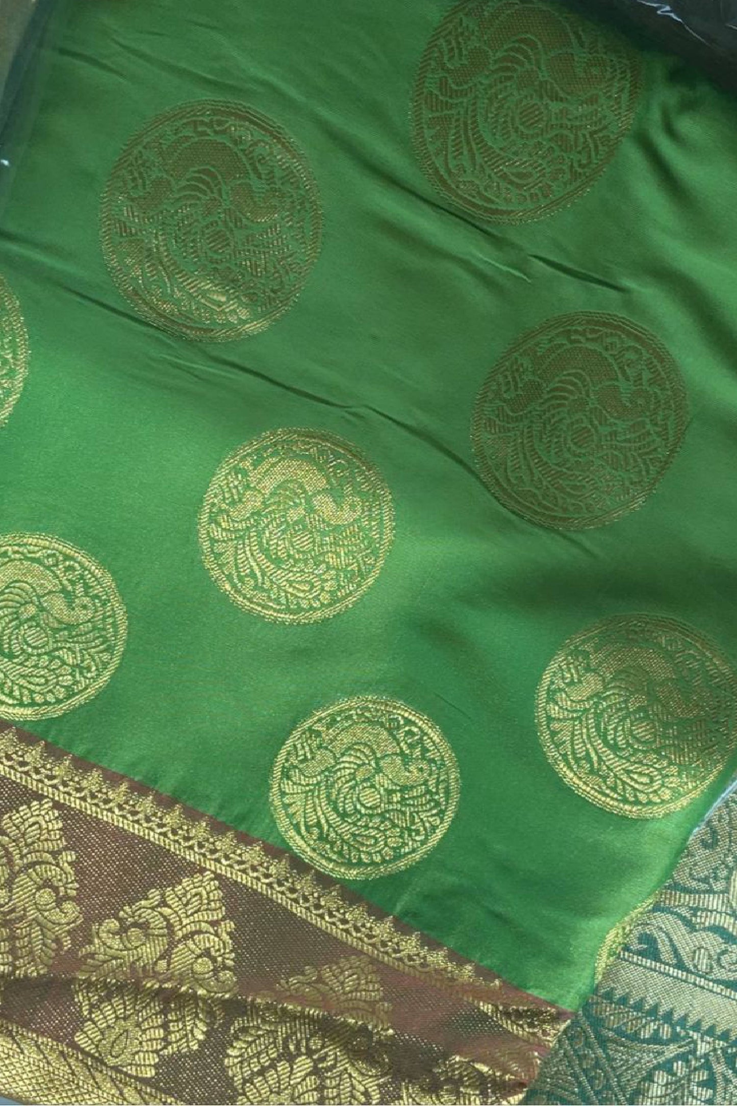 Yellow Jacquard Woven Fabric Kanjivaram Silk Saree