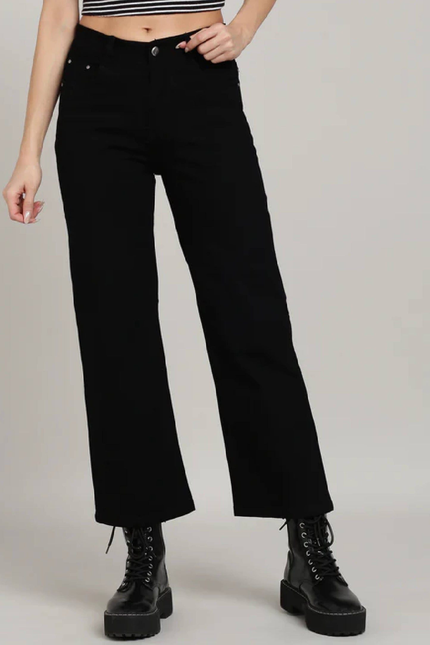 Black Denim Straight  Fit Cotton Jeans For Women